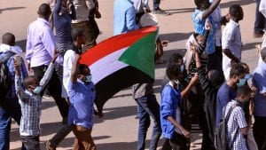 قتلى وجرحى في احتجاجات السودان قُبالة القصر الرئاسي