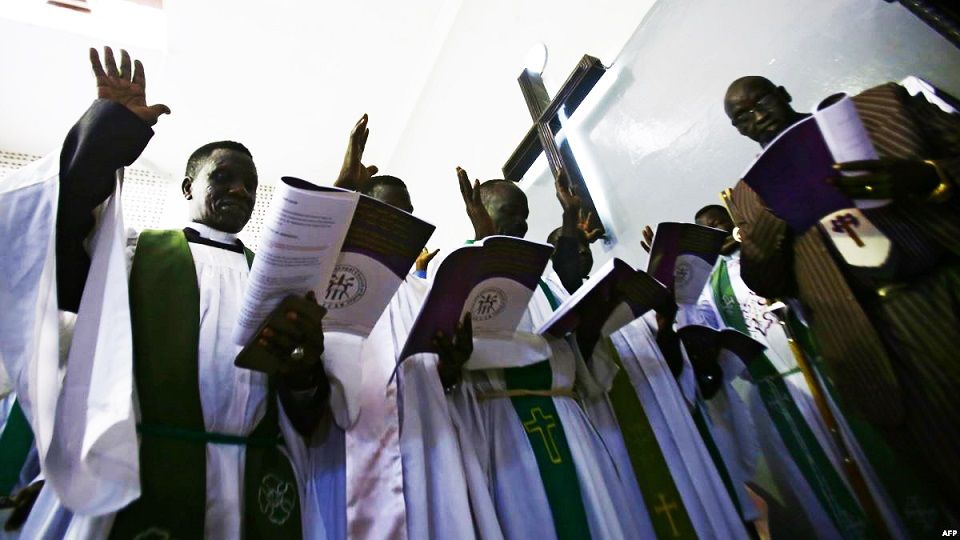 المسيحيون في السودان نهب وقتل تقوده الدولة Ayin Network شبكة عاين
