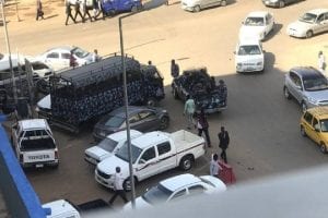 موكب 6 يناير: مطاردات بين الاجهزة الامنية والمتظاهرين بالقرب من القصر الجمهوري 