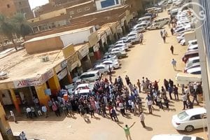 الانتفاضة السودانية في شهرها الثالث... وتكتيك جديد لإيقاف الاحتجاجات
