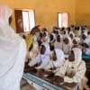 السودان: معلمون يمنحون تلاميذهم لقاحاً طبياً يصيبهم بأمراض والاهالي يحتجون