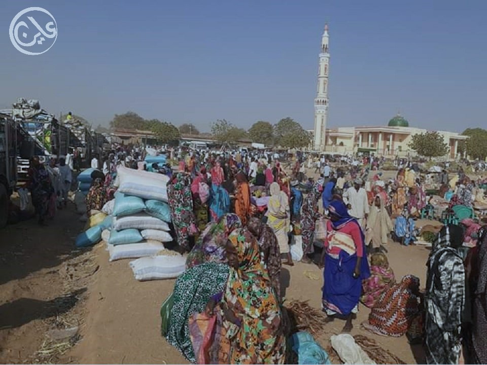 نقص الغذاء بمخيمات دارفور يضطر نازحين للعودة الى قراهم رغم انعدام الامن