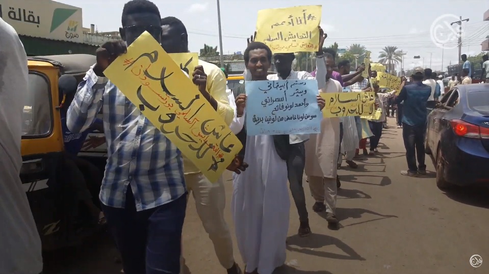 تصاعد العنف الأهلي شرقي السودان ومجموعات متفلتة تروع مدينة كسلا