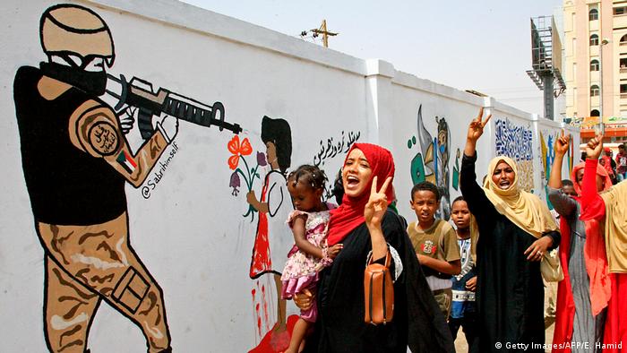 محو الجداريات.. يد البطش تطال ذاكرة الثورة السودانية