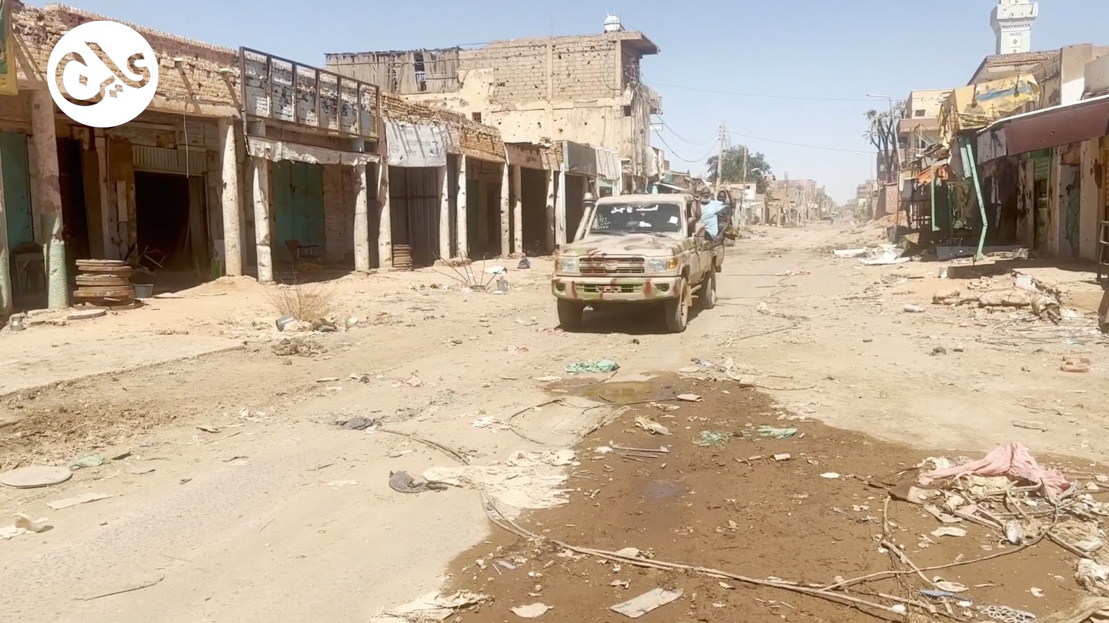 سيارة عسكرية في سوق ام درمان