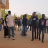طلاب جامعيون